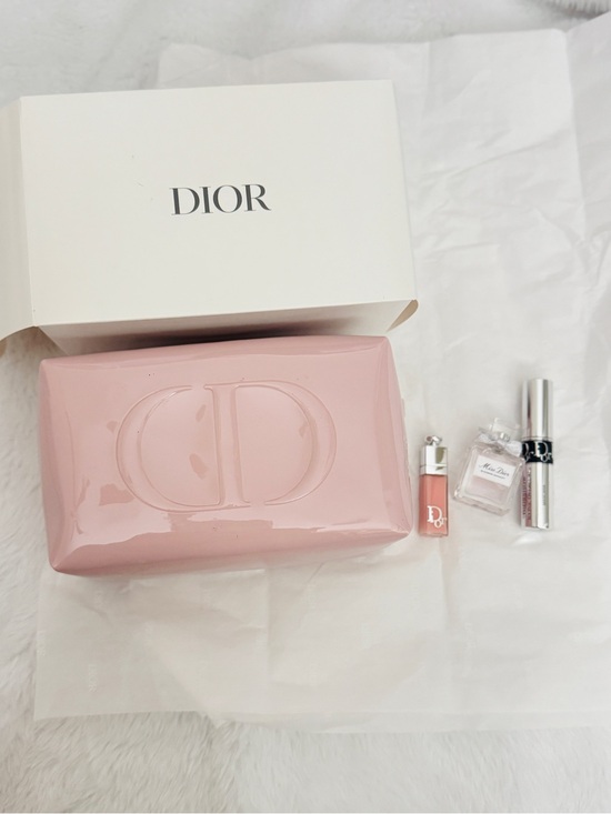 Dior Accessories - Dior beauty Pink makeup Pouch with Lip Gloss, mascara & Mini Fragrance